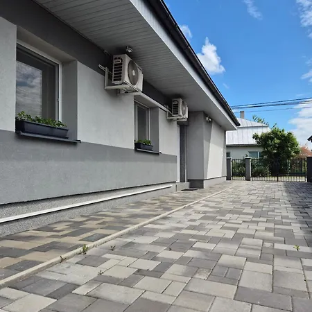 Dovolenkovy Dom Leles * トレビショフ